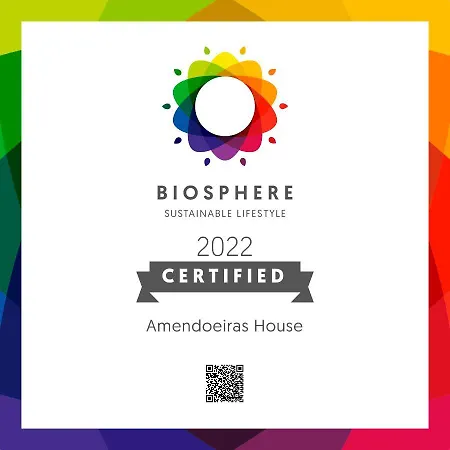 Amendoeirashouse-sustainableliving Bed & Breakfast