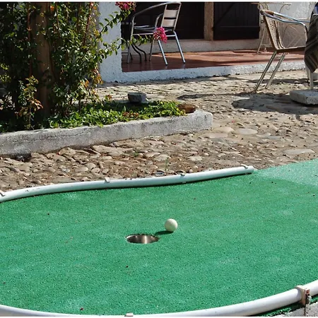 Amendoeirashouse-sustainableliving Bed & Breakfast