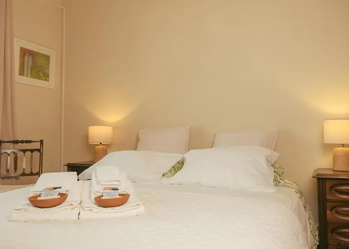 Alojamento de Acomodação e Pequeno-almoço Amendoeirashouse-sustainableliving